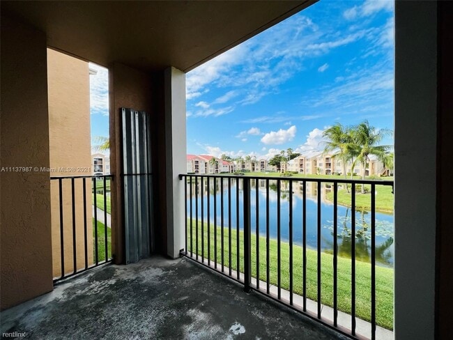 Photo - 1 br, 1 bath Condo - 2061 Renaissance Blvd...