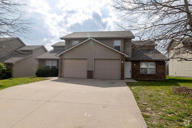 Building Photo - 5305-5307-5307 Currituck Ln Unit 5307 Currituck Lane Rental