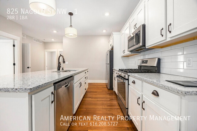 Photo - 825 Nagold St NW