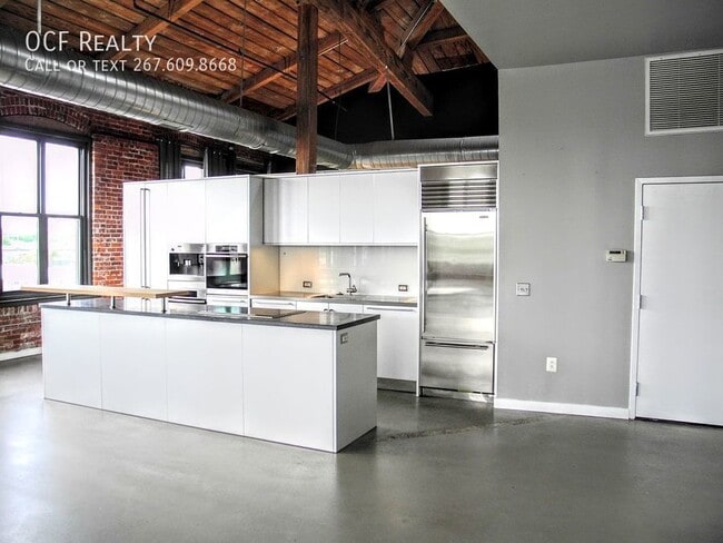 Photo - Corner Penthouse Loft Space w/ High End Am...