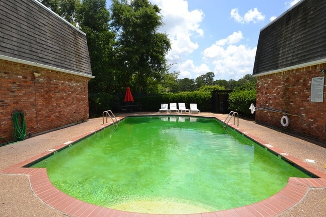 Photo - MOVE IN SPECIAL!  Newly updated, 2 bedroom, 2 bath Condo at Westdale Club Condos