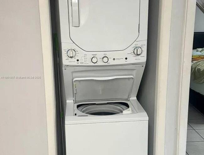 Photo - 8851 NW 119th St Unidad 3303-3