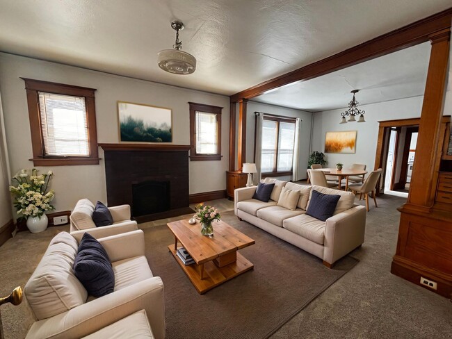 Building Photo - 1336 N Weber St Unit 2