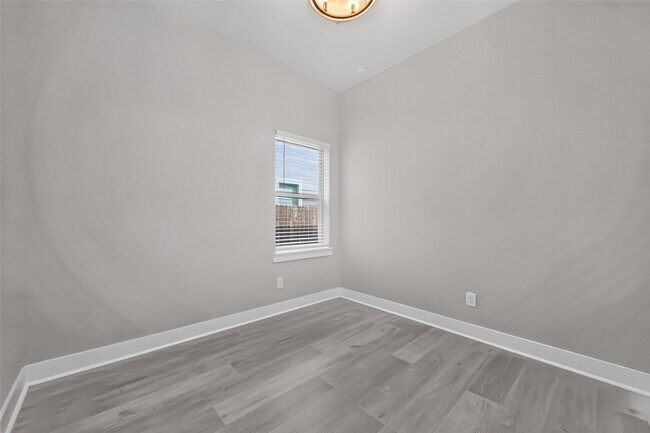 Photo - 18410 Central Creek Dr