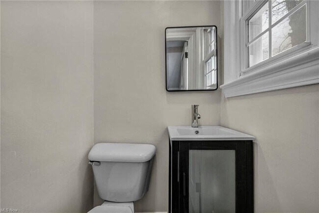 Photo - 3630 Raymont Blvd