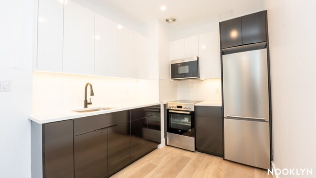 Photo - 1042 President St Unit 8D