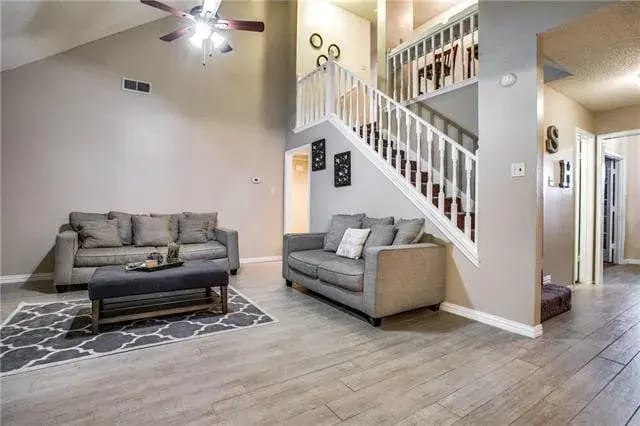 Photo - 2504 Heatherdale Dr
