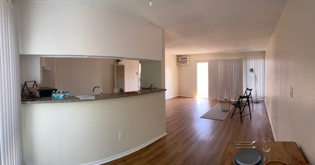 Building Photo - 6845 Hazeltine Ave Unit 12 Rental