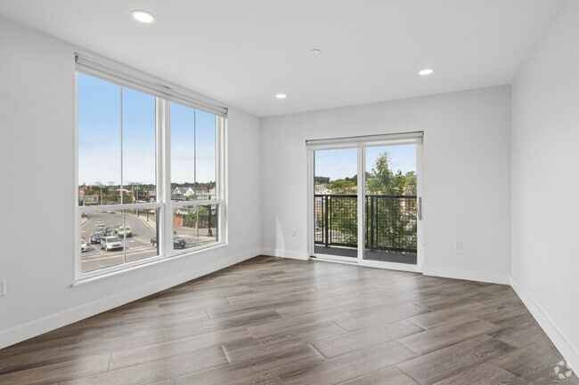 2BR, 2BA - 1,114SF - Living Room
