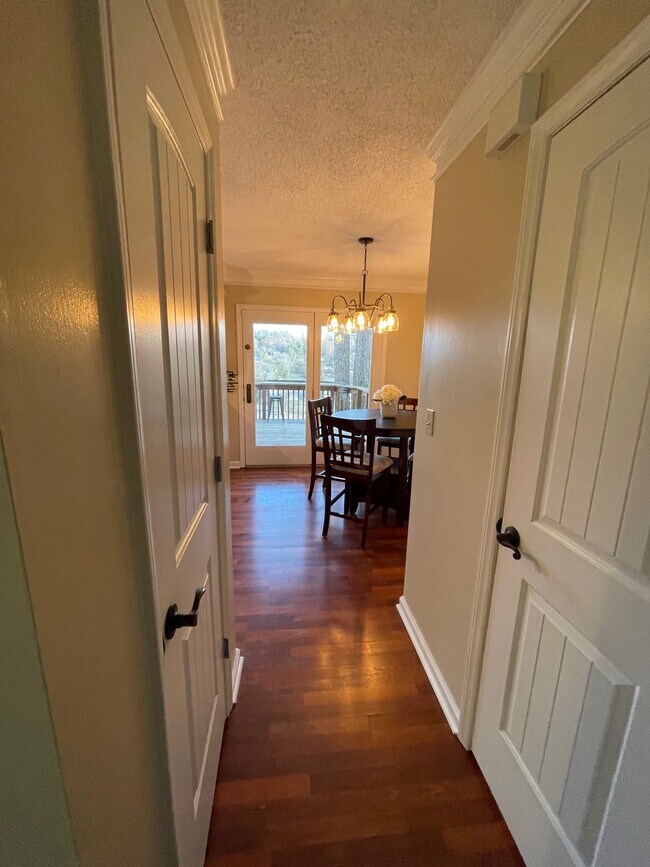 Photo - 348 River Rd