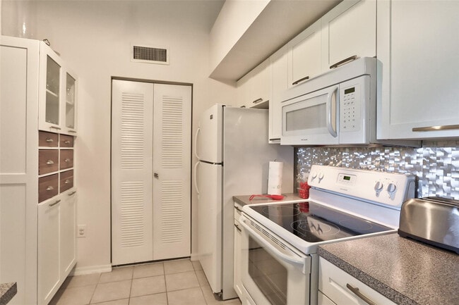 Photo - 321 Villa Cir Unit 321