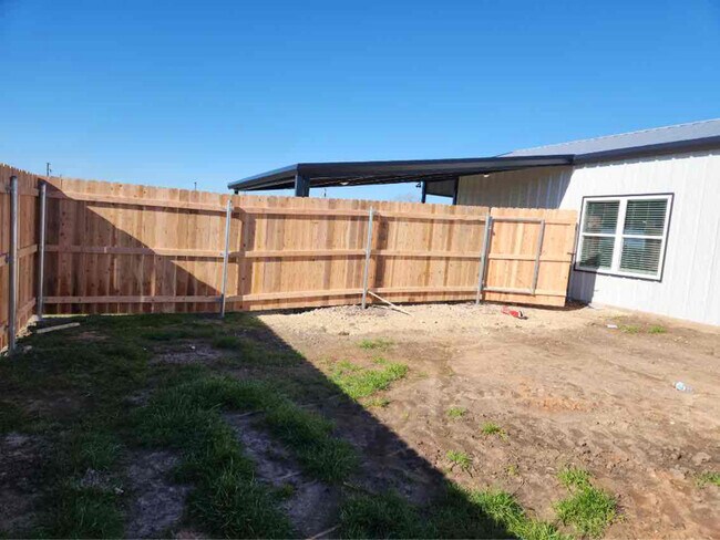 Photo - 495 Grellhesl Rd