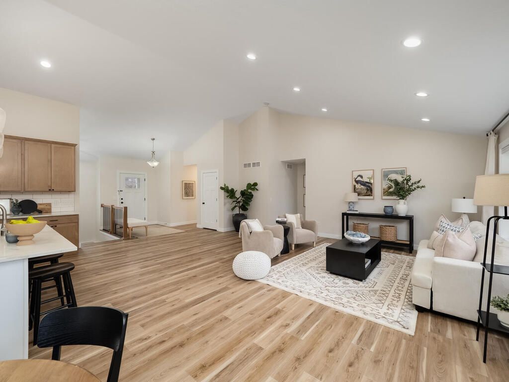 Photo - 15110 Eileen Cir