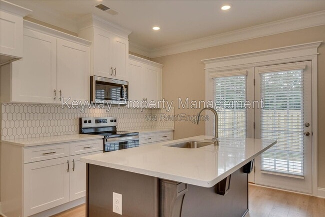 Photo - 3199 Venetian Dr