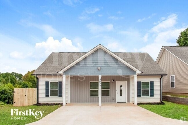 Building Photo - 5035 Tuckaseegee Rd Rental