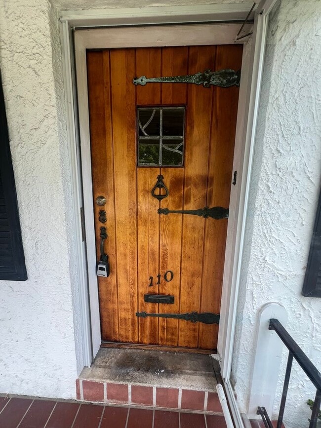Photo - 110 Hollywood Ave