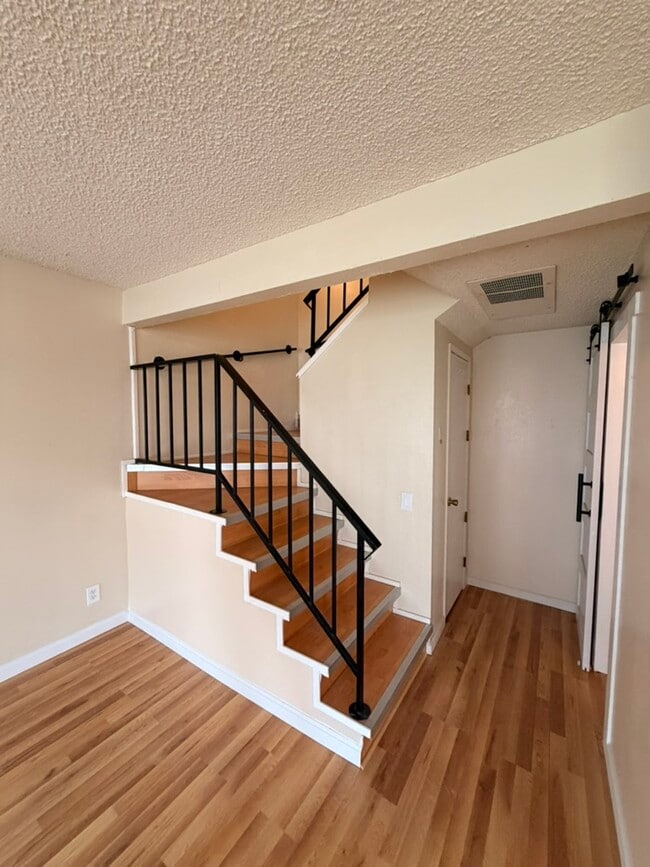 Photo - 5044 Bridgepointe Pl