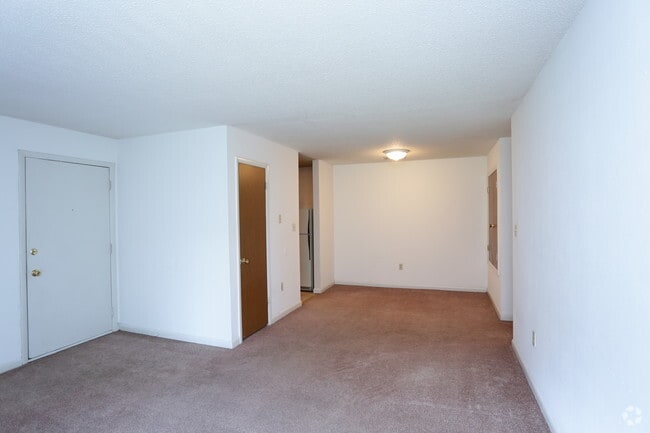 Four Seasons Apartments