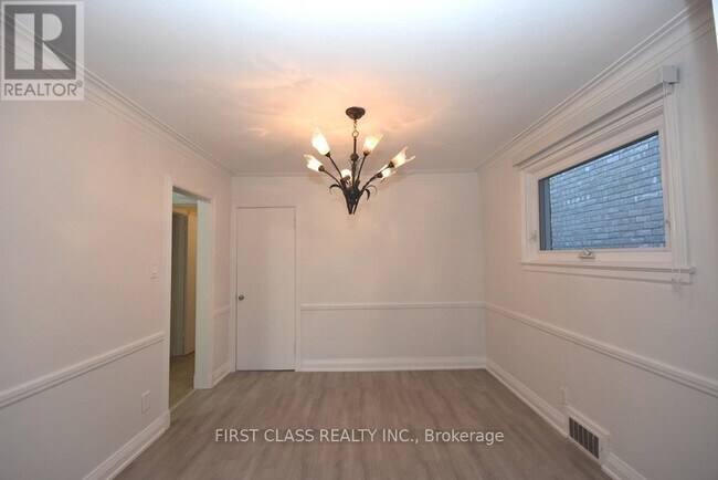 Photo - 129 Felbrigg Ave