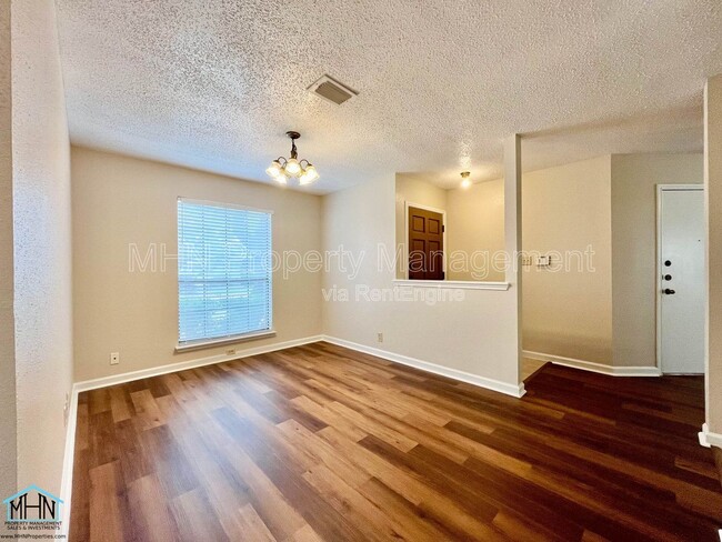 Photo - 1627 Firwick Dr