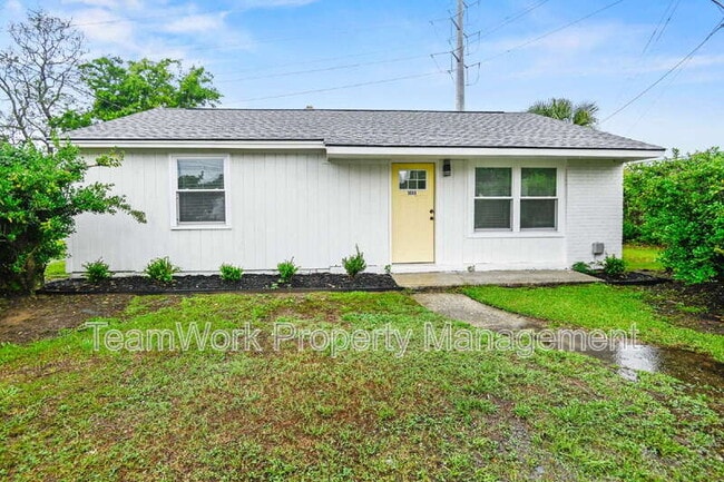 Photo - 3006 Azalea Dr House