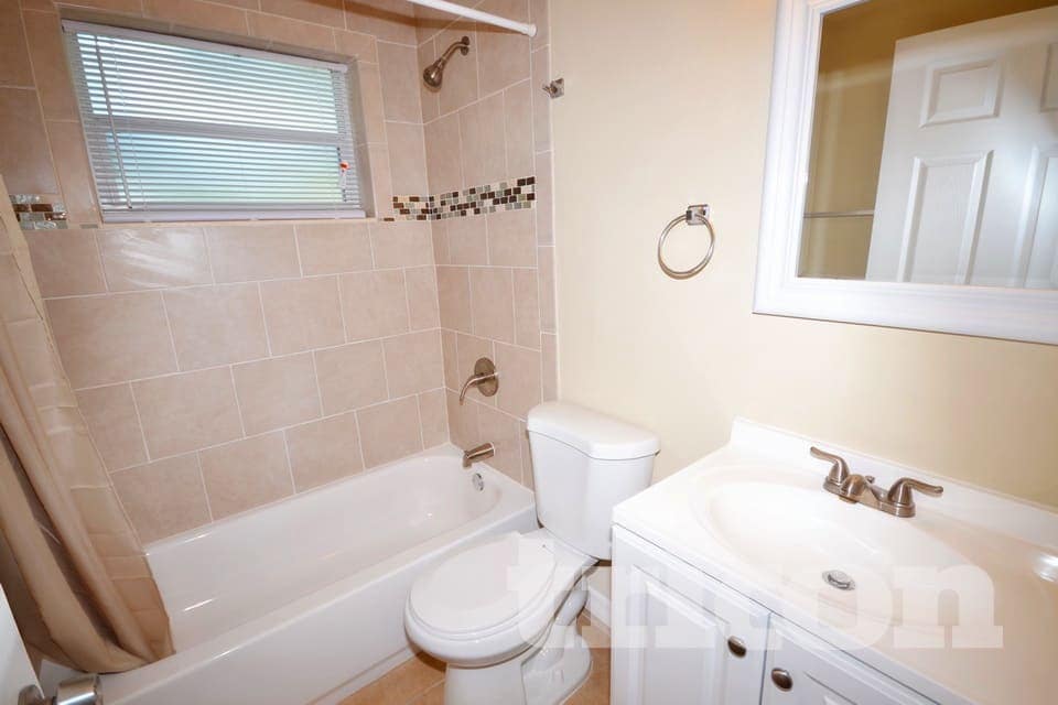 Photo - 1707 W Hanlon St