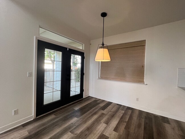 1098 E Monticello Cir