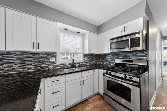 Photo - 7249 W Belmont Ave