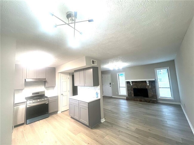 3320 Timbercreek Dr