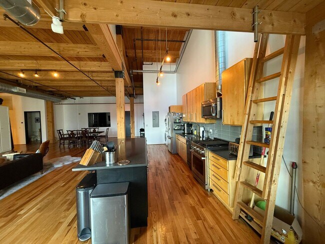 Photo - Full Service Executive Fully Furnished All Inclusive Architectural Penthouse Loft Downtown Denver Unidad 4D