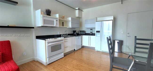 Photo - 690 SW 1st Ct Unit 1121