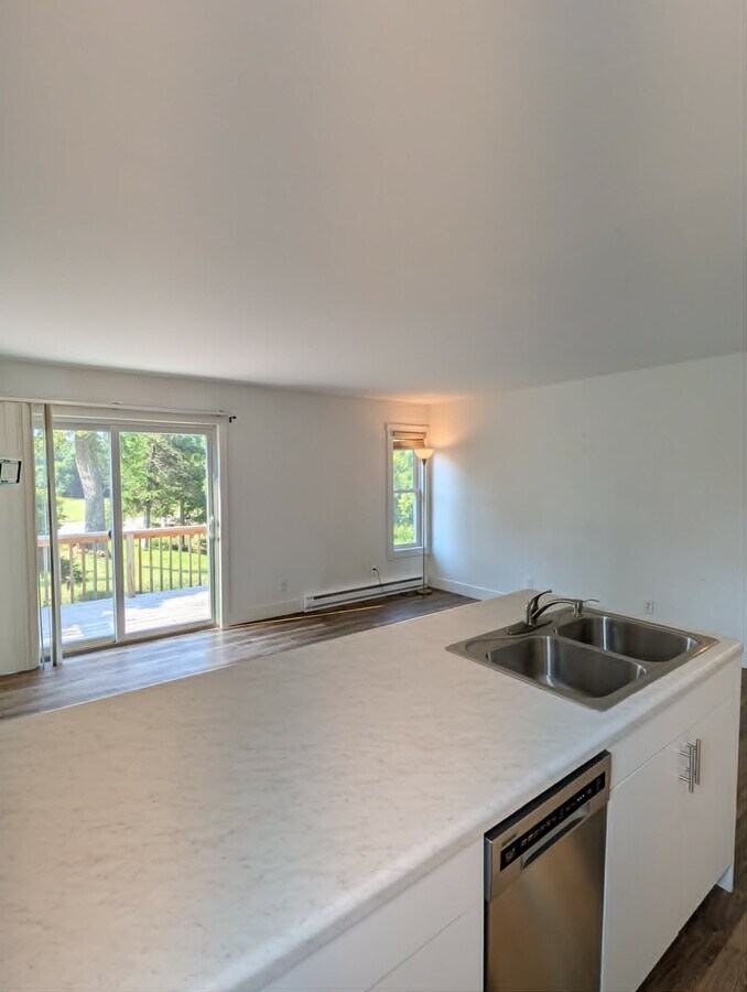 Photo - 114 W 14th St