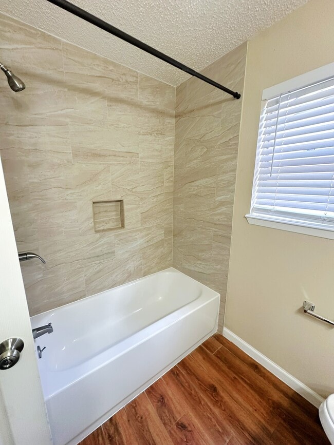 Building Photo - 22610 Leedstown Ln