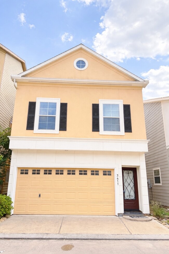 Building Photo - 3411 Clearview Cir