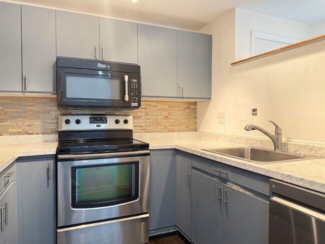 Photo - 4 Churchill Ct