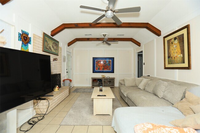 Photo - 354 S Amherst Dr