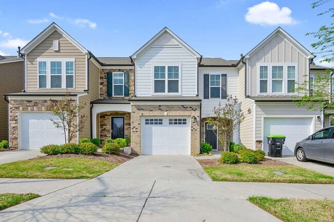 Roomy Townhome in RTP - Roomy Townhome in RTP