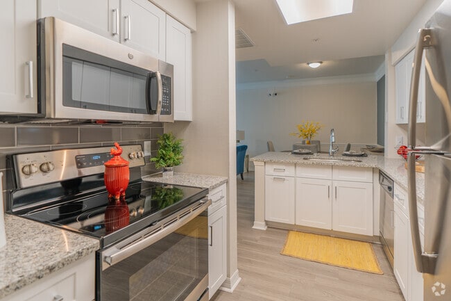 2.5BA, 2BR, 1,328SF