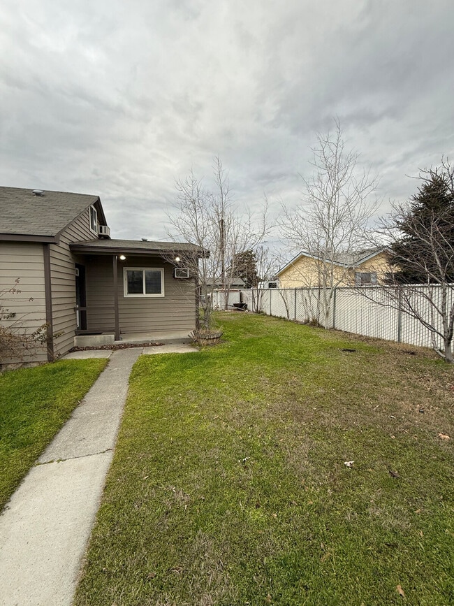 Photo - 600 NE 3rd St Unidad SI ID1529260P