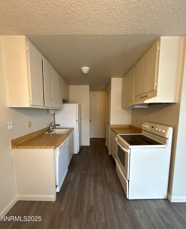 Photo - 4604 Neil Rd Unit 98