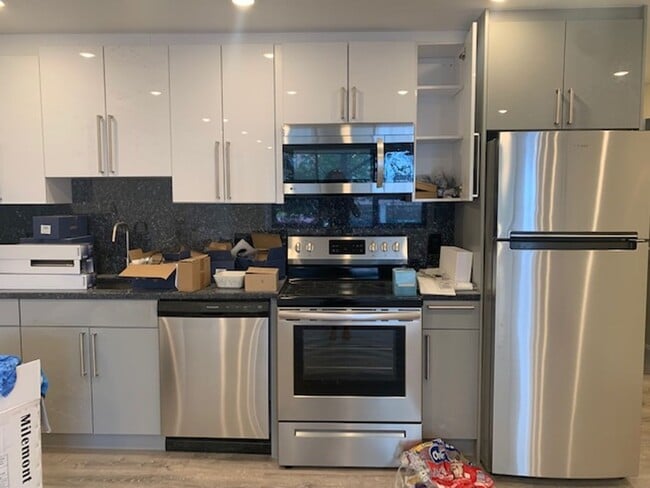 Photo - Studio Apartment in Brookline | Modern Appliances | Laundry in Building | 9/1