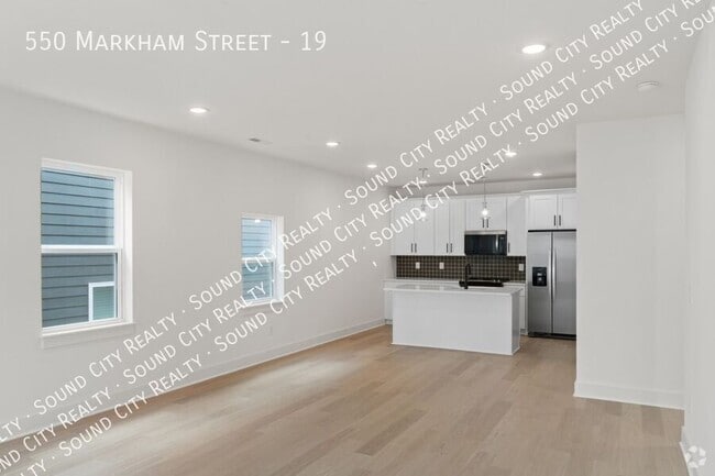 Building Photo - 550 Markham St Rental