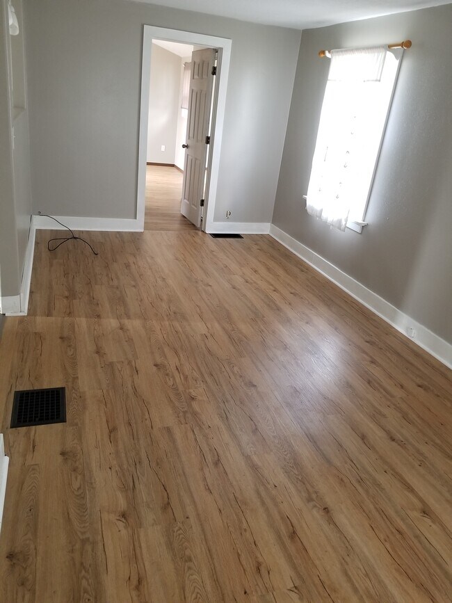 front room - 705 E 10th St