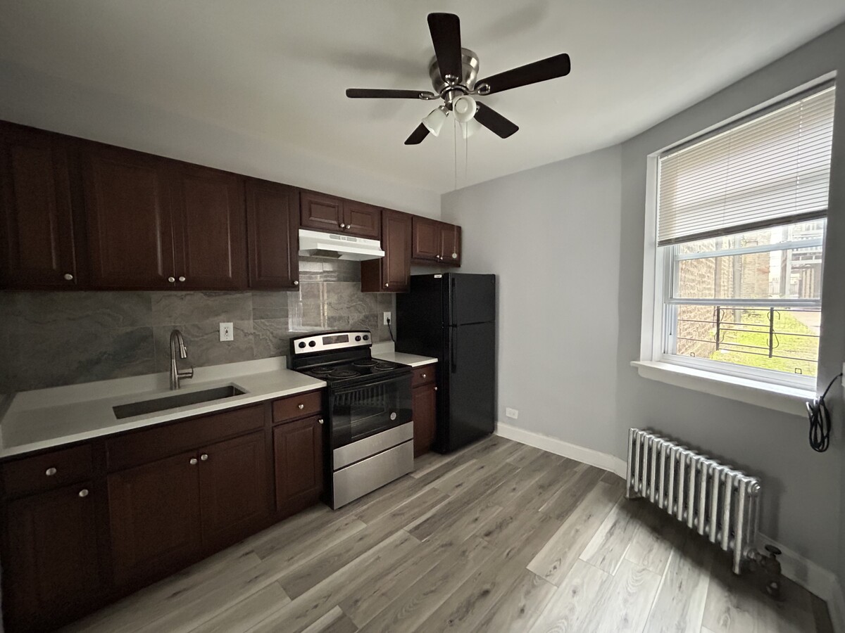 Photo - 6956 N Ashland Ave Condo Unit 102