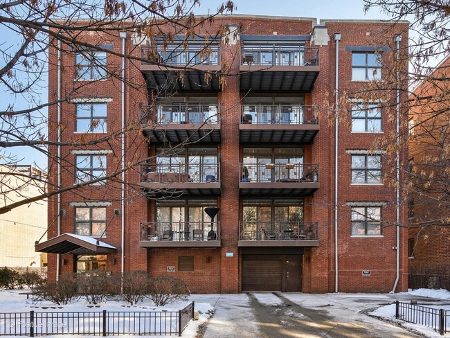 Building Photo - 2225 W Wabansia Ave Unit 503