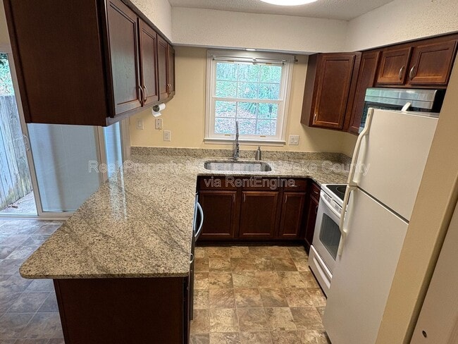 Photo - 1148 Nottingham Cir