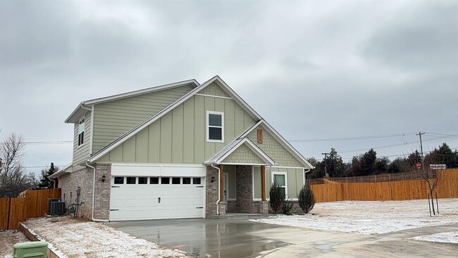 Photo - 4300 NE 123rd St