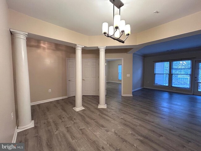 Photo - 2921 Deer Hollow Way Unidad 116