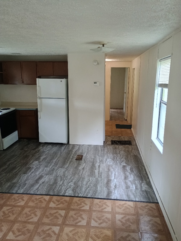 Photo - 124 Laurence