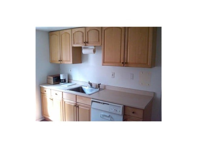 Photo - 1810 Larkins Way